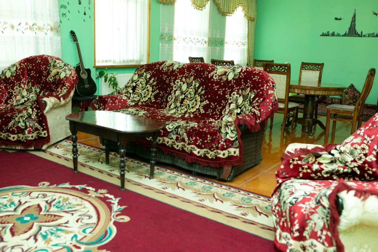 Khurma Hostel Ganja Ngoại thất bức ảnh