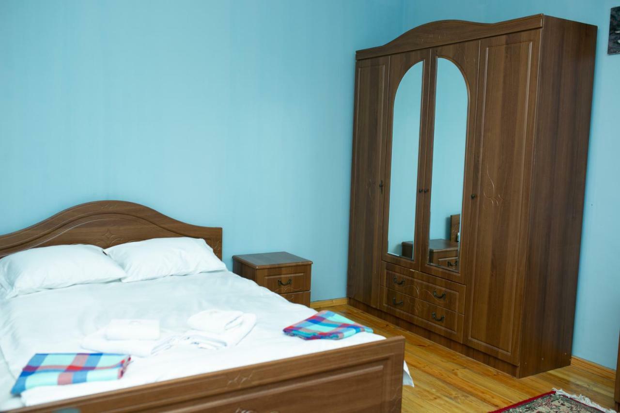 Khurma Hostel Ganja Ngoại thất bức ảnh