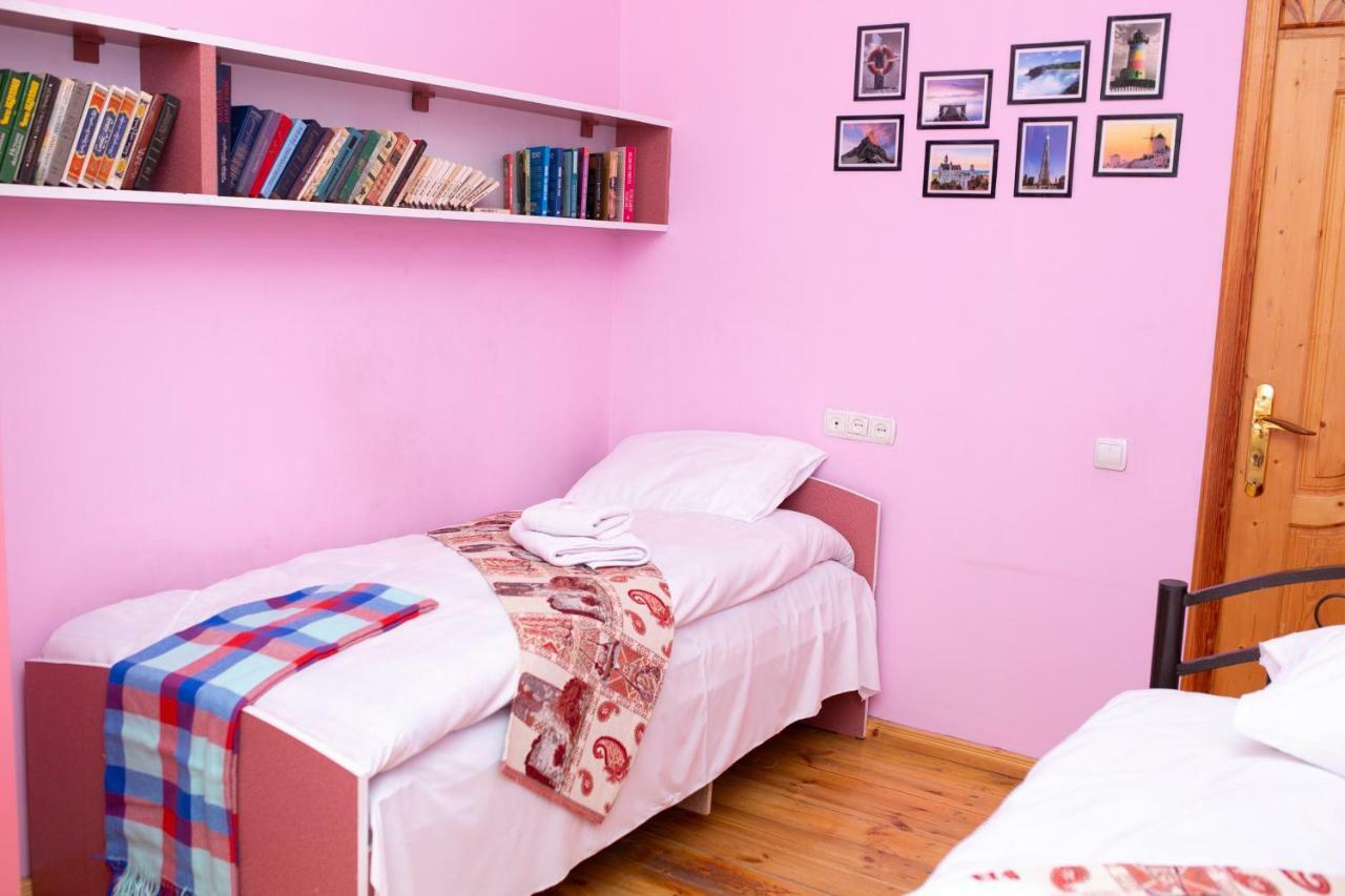 Khurma Hostel Ganja Ngoại thất bức ảnh