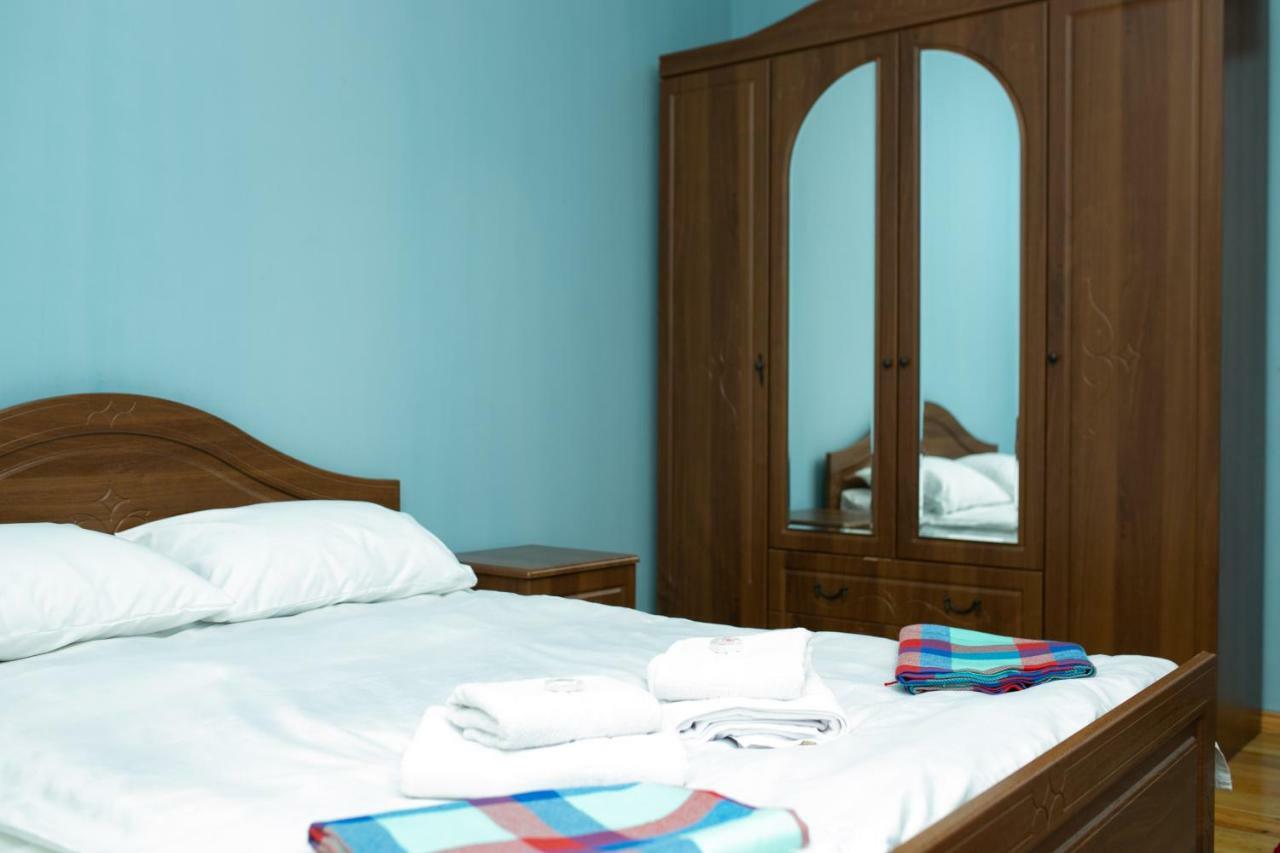 Khurma Hostel Ganja Ngoại thất bức ảnh