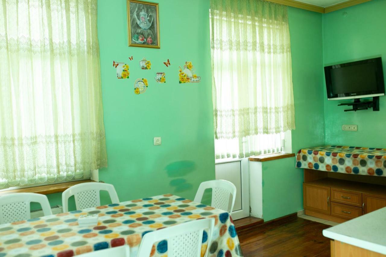 Khurma Hostel Ganja Ngoại thất bức ảnh