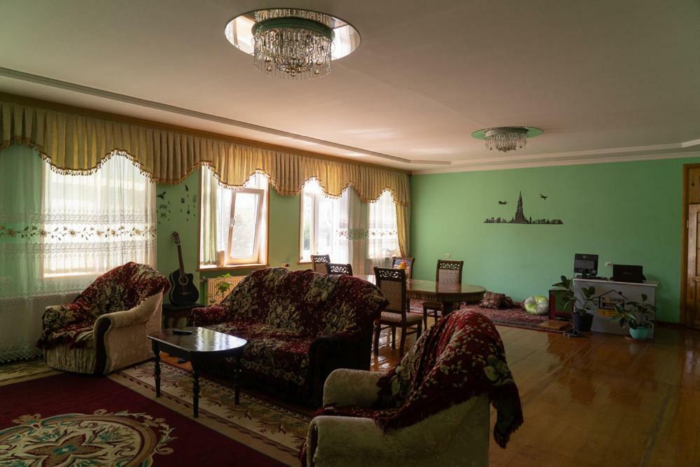 Khurma Hostel Ganja Ngoại thất bức ảnh