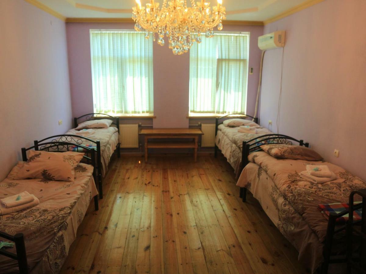 Khurma Hostel Ganja Ngoại thất bức ảnh