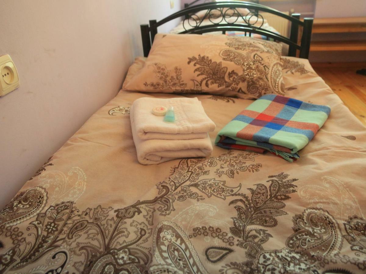 Khurma Hostel Ganja Ngoại thất bức ảnh